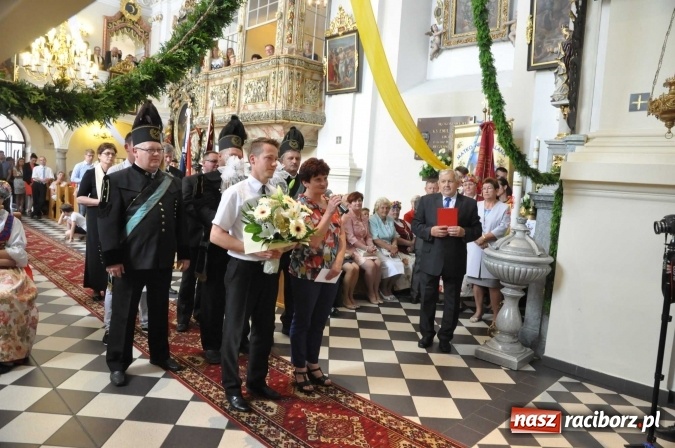 Zdjęcie w galerii na portalu naszraciborz.pl: 25 lat kapłaństwa ks. Piotra Tkocza. Proboszcz w podstawowym składzie LKS Twork&oacute;w wiadomości z regionu