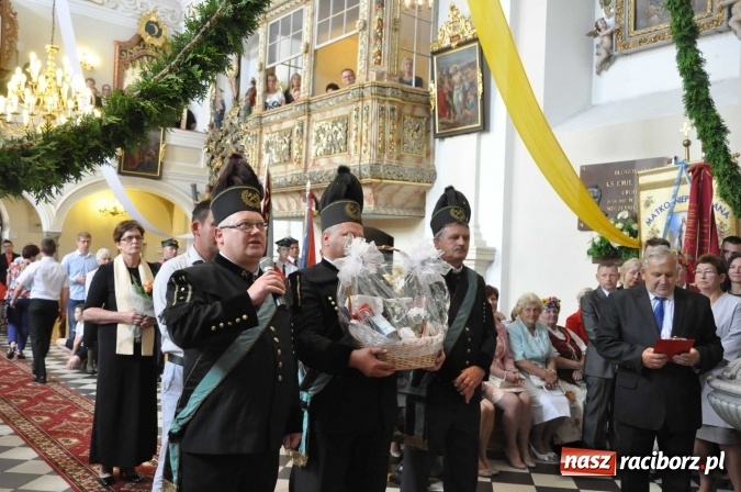 Zdjęcie w galerii na portalu naszraciborz.pl: 25 lat kapłaństwa ks. Piotra Tkocza. Proboszcz w podstawowym składzie LKS Twork&oacute;w wiadomości z regionu