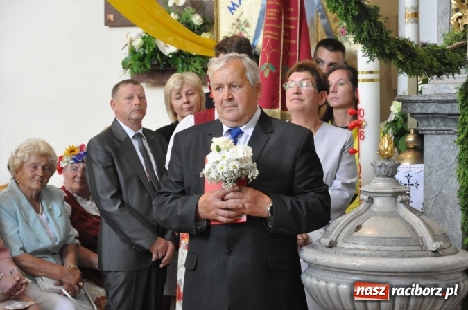 Zdjęcie w galerii na portalu naszraciborz.pl: 25 lat kapłaństwa ks. Piotra Tkocza. Proboszcz w podstawowym składzie LKS Twork&oacute;w wiadomości z regionu