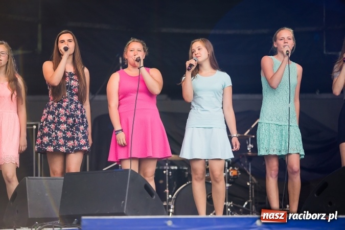 Zdjęcie w galerii na portalu naszraciborz.pl: Dni Raciborza 2016. Prezentacje zespoł&oacute;w RCK na placu Długosza wiadomości z regionu