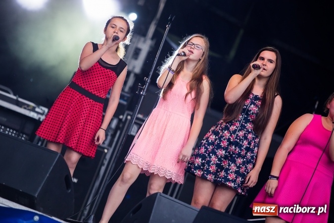 Zdjęcie w galerii na portalu naszraciborz.pl: Dni Raciborza 2016. Prezentacje zespoł&oacute;w RCK na placu Długosza wiadomości z regionu