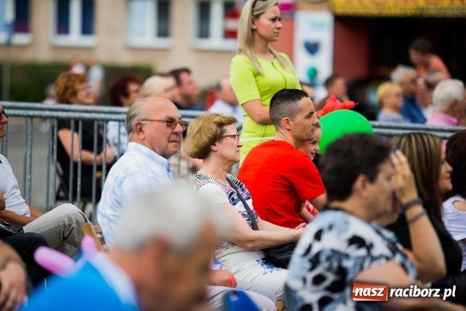 Zdjęcie w galerii na portalu naszraciborz.pl: Dni Raciborza 2016. Prezentacje zespoł&oacute;w RCK na placu Długosza wiadomości z regionu