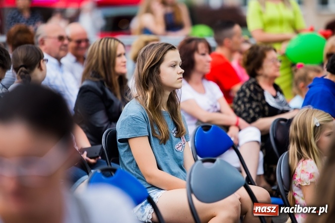 Zdjęcie w galerii na portalu naszraciborz.pl: Dni Raciborza 2016. Prezentacje zespoł&oacute;w RCK na placu Długosza wiadomości z regionu