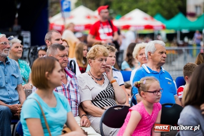 Zdjęcie w galerii na portalu naszraciborz.pl: Dni Raciborza 2016. Prezentacje zespoł&oacute;w RCK na placu Długosza wiadomości z regionu