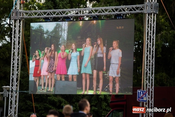Zdjęcie w galerii na portalu naszraciborz.pl: Dni Raciborza 2016. Prezentacje zespoł&oacute;w RCK na placu Długosza wiadomości z regionu