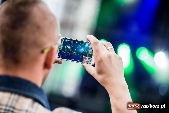 Zdjęcie w galerii na portalu naszraciborz.pl: Dni Raciborza 2016. Prezentacje zespoł&oacute;w RCK na placu Długosza wiadomości z regionu