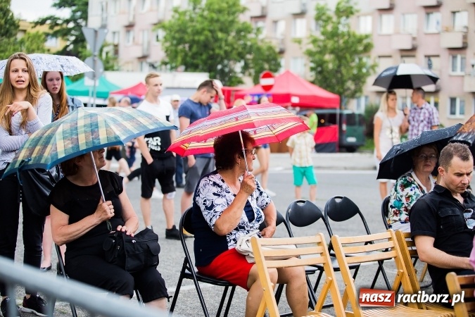 Zdjęcie w galerii na portalu naszraciborz.pl: Dni Raciborza 2016. Prezentacje zespoł&oacute;w RCK na placu Długosza wiadomości z regionu