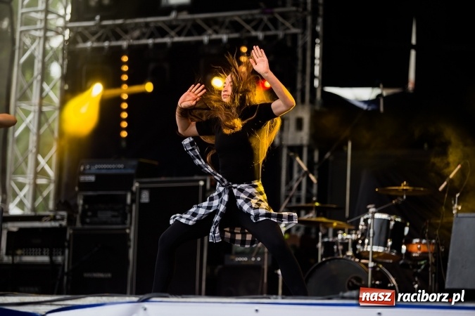 Zdjęcie w galerii na portalu naszraciborz.pl: Dni Raciborza 2016. Prezentacje zespoł&oacute;w RCK na placu Długosza wiadomości z regionu