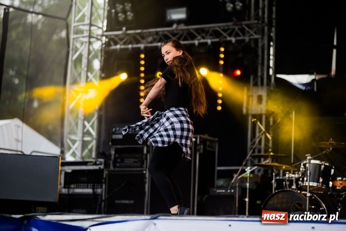 Zdjęcie w galerii na portalu naszraciborz.pl: Dni Raciborza 2016. Prezentacje zespoł&oacute;w RCK na placu Długosza wiadomości z regionu