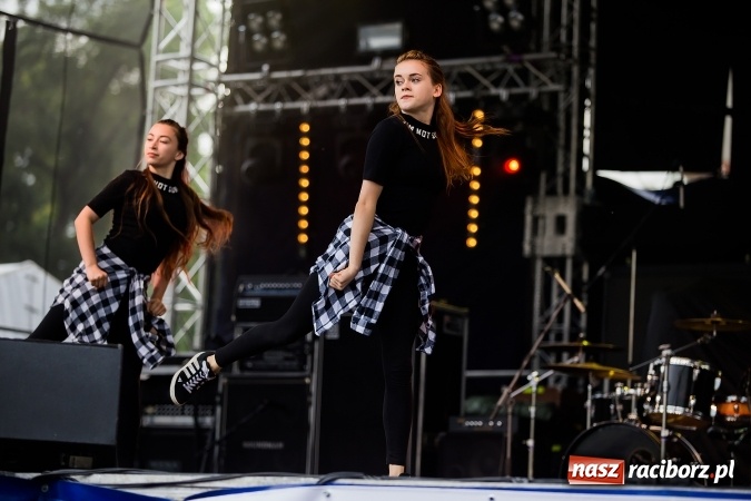 Zdjęcie w galerii na portalu naszraciborz.pl: Dni Raciborza 2016. Prezentacje zespoł&oacute;w RCK na placu Długosza wiadomości z regionu