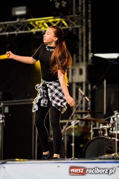 Zdjęcie w galerii na portalu naszraciborz.pl: Dni Raciborza 2016. Prezentacje zespoł&oacute;w RCK na placu Długosza wiadomości z regionu