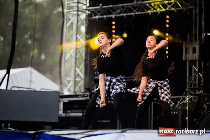 Zdjęcie w galerii na portalu naszraciborz.pl: Dni Raciborza 2016. Prezentacje zespoł&oacute;w RCK na placu Długosza wiadomości z regionu
