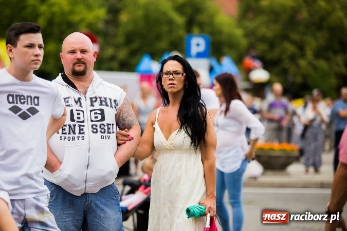 Zdjęcie w galerii na portalu naszraciborz.pl: Dni Raciborza 2016. Prezentacje zespoł&oacute;w RCK na placu Długosza wiadomości z regionu