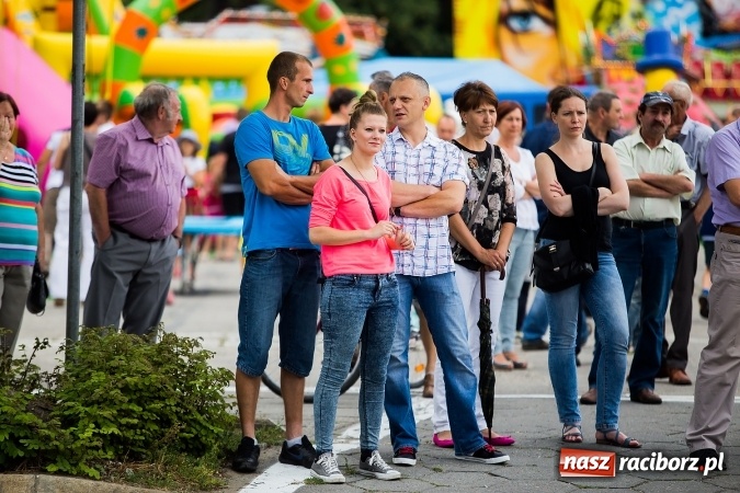 Zdjęcie w galerii na portalu naszraciborz.pl: Dni Raciborza 2016. Prezentacje zespoł&oacute;w RCK na placu Długosza wiadomości z regionu