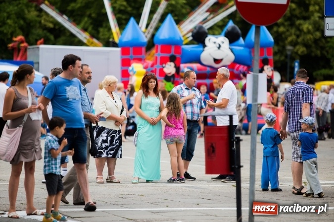 Zdjęcie w galerii na portalu naszraciborz.pl: Dni Raciborza 2016. Prezentacje zespoł&oacute;w RCK na placu Długosza wiadomości z regionu