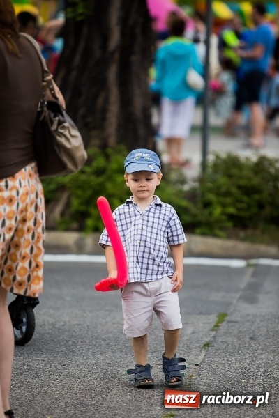 Zdjęcie w galerii na portalu naszraciborz.pl: Dni Raciborza 2016. Prezentacje zespoł&oacute;w RCK na placu Długosza wiadomości z regionu