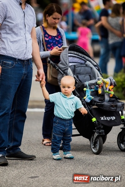 Zdjęcie w galerii na portalu naszraciborz.pl: Dni Raciborza 2016. Prezentacje zespoł&oacute;w RCK na placu Długosza wiadomości z regionu