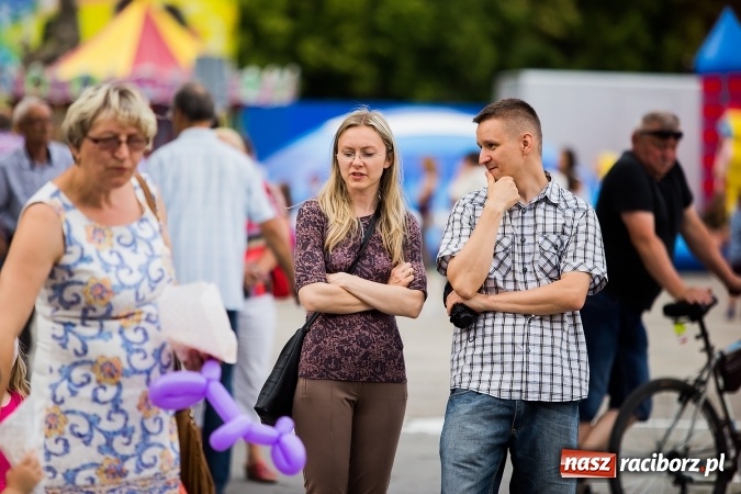 Zdjęcie w galerii na portalu naszraciborz.pl: Dni Raciborza 2016. Prezentacje zespoł&oacute;w RCK na placu Długosza wiadomości z regionu