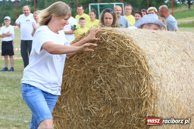 Zdjęcie w galerii na portalu naszraciborz.pl: Turniej sołectw gminy Kornowac. Łańce z pucharem wójta! wiadomości z regionu
