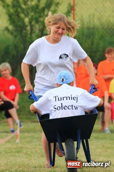 Zdjęcie w galerii na portalu naszraciborz.pl: Turniej sołectw gminy Kornowac. Łańce z pucharem wójta! wiadomości z regionu