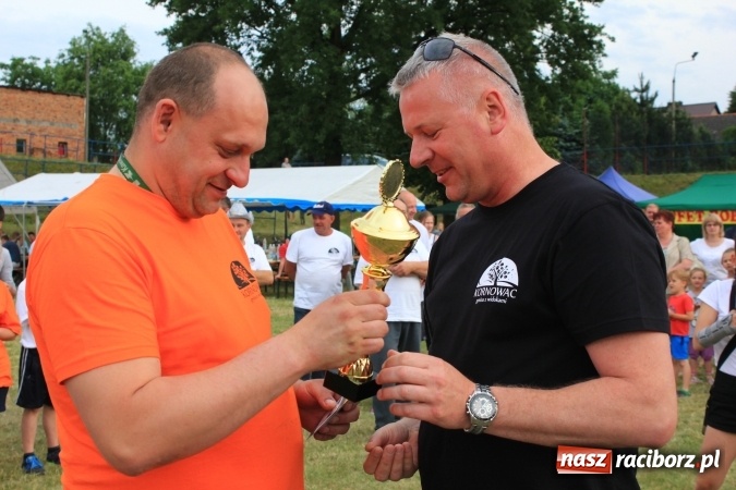 Zdjęcie w galerii na portalu naszraciborz.pl: Turniej sołectw gminy Kornowac. Łańce z pucharem wójta! wiadomości z regionu