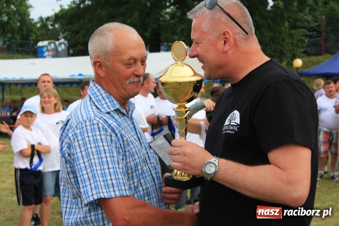 Zdjęcie w galerii na portalu naszraciborz.pl: Turniej sołectw gminy Kornowac. Łańce z pucharem wójta! wiadomości z regionu