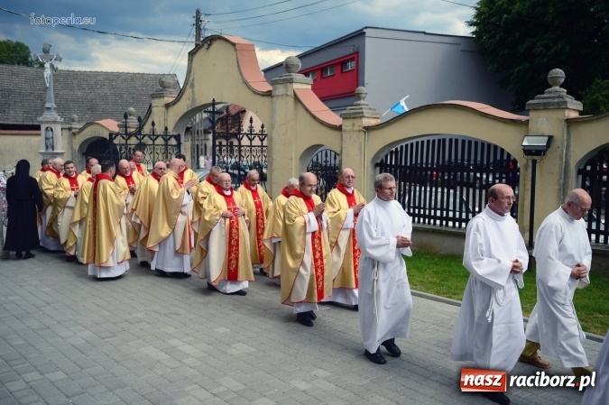 Zdjęcie w galerii na portalu naszraciborz.pl: Ks. Wilhelm Schiwon świętował dziś w Krzanowicach 50-lecie kapłaństwa wiadomości z regionu