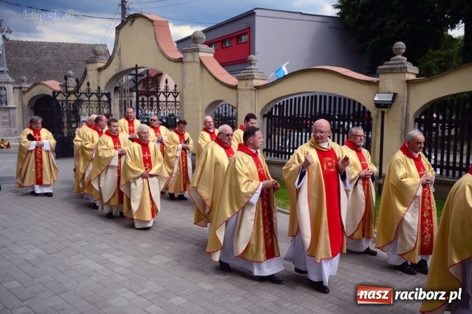 Zdjęcie w galerii na portalu naszraciborz.pl: Ks. Wilhelm Schiwon świętował dziś w Krzanowicach 50-lecie kapłaństwa wiadomości z regionu