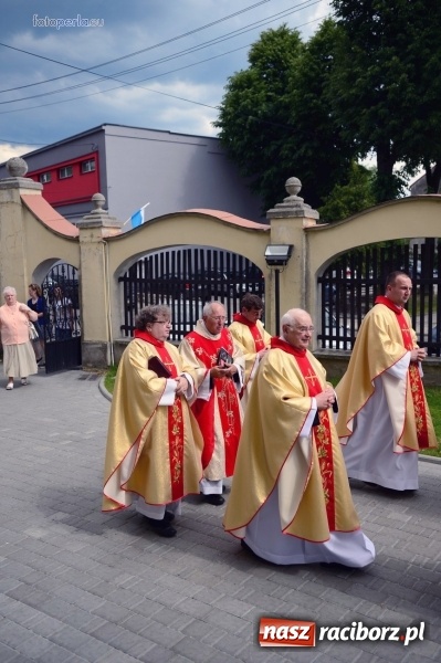 Zdjęcie w galerii na portalu naszraciborz.pl: Ks. Wilhelm Schiwon świętował dziś w Krzanowicach 50-lecie kapłaństwa wiadomości z regionu