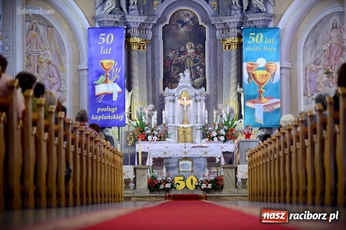 Zdjęcie w galerii na portalu naszraciborz.pl: Ks. Wilhelm Schiwon świętował dziś w Krzanowicach 50-lecie kapłaństwa wiadomości z regionu