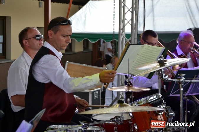 Zdjęcie w galerii na portalu naszraciborz.pl: IV Międzynarodowy Festiwal Orkiestr Dętych w Tworkowie wiadomości z regionu