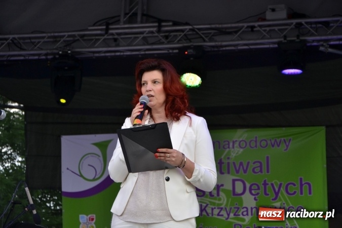 Zdjęcie w galerii na portalu naszraciborz.pl: IV Międzynarodowy Festiwal Orkiestr Dętych w Tworkowie wiadomości z regionu