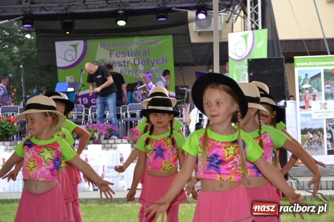 Zdjęcie w galerii na portalu naszraciborz.pl: IV Międzynarodowy Festiwal Orkiestr Dętych w Tworkowie wiadomości z regionu