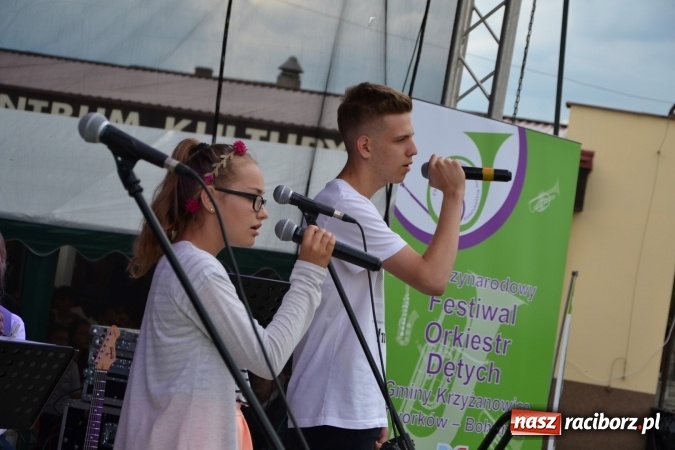 Zdjęcie w galerii na portalu naszraciborz.pl: IV Międzynarodowy Festiwal Orkiestr Dętych w Tworkowie wiadomości z regionu