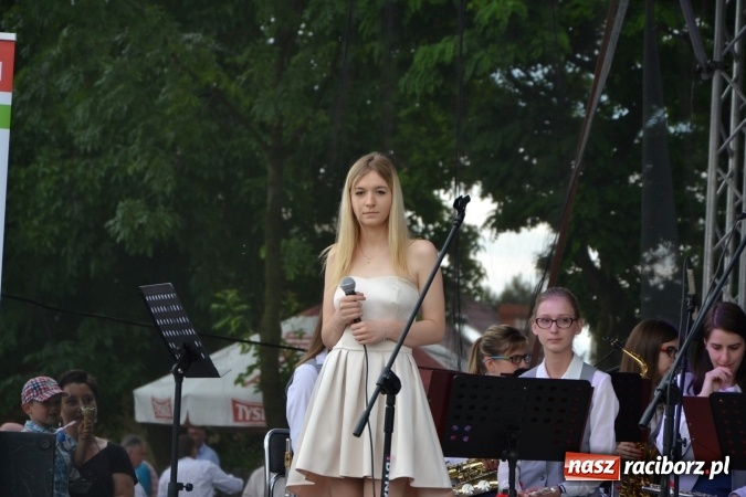 Zdjęcie w galerii na portalu naszraciborz.pl: IV Międzynarodowy Festiwal Orkiestr Dętych w Tworkowie wiadomości z regionu