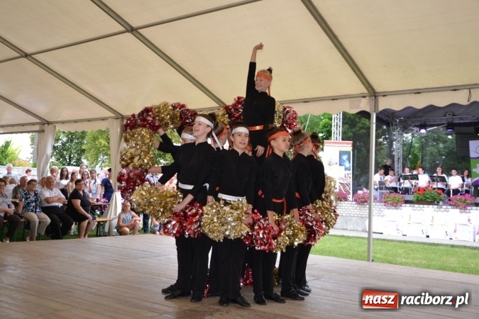 Zdjęcie w galerii na portalu naszraciborz.pl: IV Międzynarodowy Festiwal Orkiestr Dętych w Tworkowie wiadomości z regionu