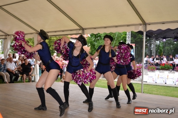 Zdjęcie w galerii na portalu naszraciborz.pl: IV Międzynarodowy Festiwal Orkiestr Dętych w Tworkowie wiadomości z regionu