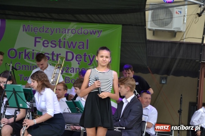 Zdjęcie w galerii na portalu naszraciborz.pl: IV Międzynarodowy Festiwal Orkiestr Dętych w Tworkowie wiadomości z regionu