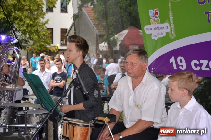 Zdjęcie w galerii na portalu naszraciborz.pl: IV Międzynarodowy Festiwal Orkiestr Dętych w Tworkowie wiadomości z regionu