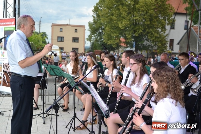 Zdjęcie w galerii na portalu naszraciborz.pl: IV Międzynarodowy Festiwal Orkiestr Dętych w Tworkowie wiadomości z regionu