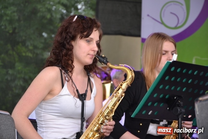 Zdjęcie w galerii na portalu naszraciborz.pl: IV Międzynarodowy Festiwal Orkiestr Dętych w Tworkowie wiadomości z regionu