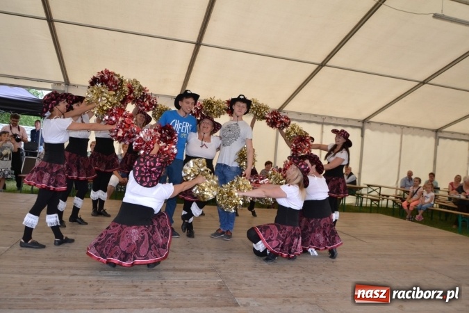 Zdjęcie w galerii na portalu naszraciborz.pl: IV Międzynarodowy Festiwal Orkiestr Dętych w Tworkowie wiadomości z regionu