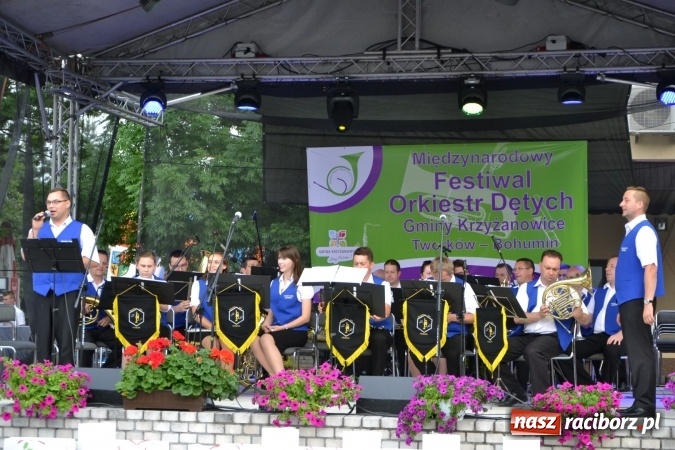 Zdjęcie w galerii na portalu naszraciborz.pl: IV Międzynarodowy Festiwal Orkiestr Dętych w Tworkowie wiadomości z regionu