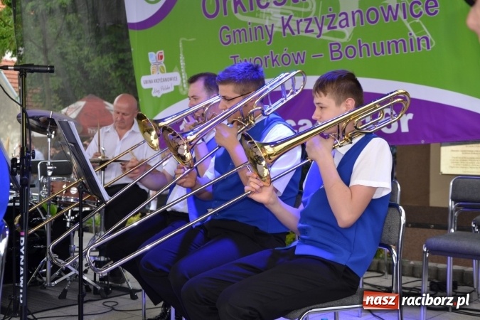 Zdjęcie w galerii na portalu naszraciborz.pl: IV Międzynarodowy Festiwal Orkiestr Dętych w Tworkowie wiadomości z regionu