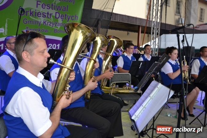 Zdjęcie w galerii na portalu naszraciborz.pl: IV Międzynarodowy Festiwal Orkiestr Dętych w Tworkowie wiadomości z regionu