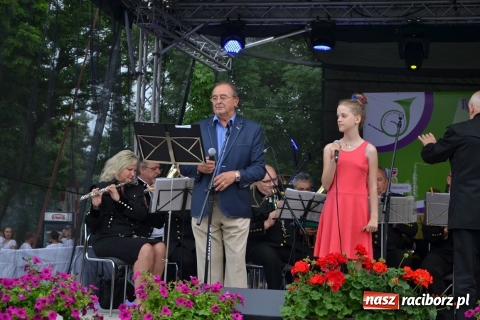 Zdjęcie w galerii na portalu naszraciborz.pl: IV Międzynarodowy Festiwal Orkiestr Dętych w Tworkowie wiadomości z regionu
