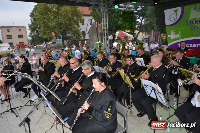 Zdjęcie w galerii na portalu naszraciborz.pl: IV Międzynarodowy Festiwal Orkiestr Dętych w Tworkowie wiadomości z regionu