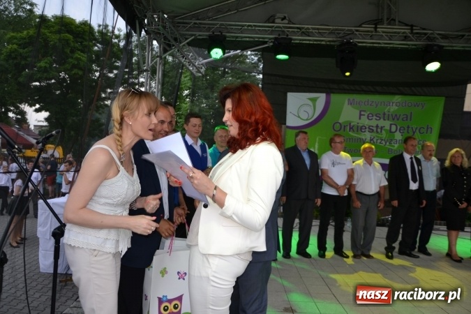 Zdjęcie w galerii na portalu naszraciborz.pl: IV Międzynarodowy Festiwal Orkiestr Dętych w Tworkowie wiadomości z regionu