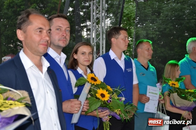 Zdjęcie w galerii na portalu naszraciborz.pl: IV Międzynarodowy Festiwal Orkiestr Dętych w Tworkowie wiadomości z regionu