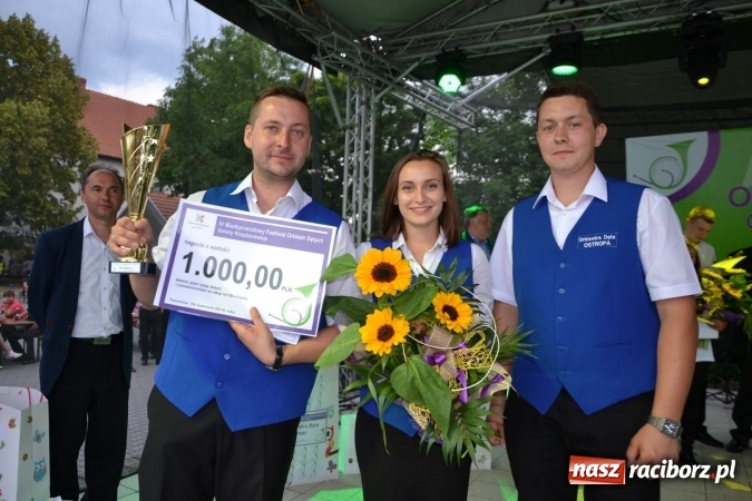 Zdjęcie w galerii na portalu naszraciborz.pl: IV Międzynarodowy Festiwal Orkiestr Dętych w Tworkowie wiadomości z regionu